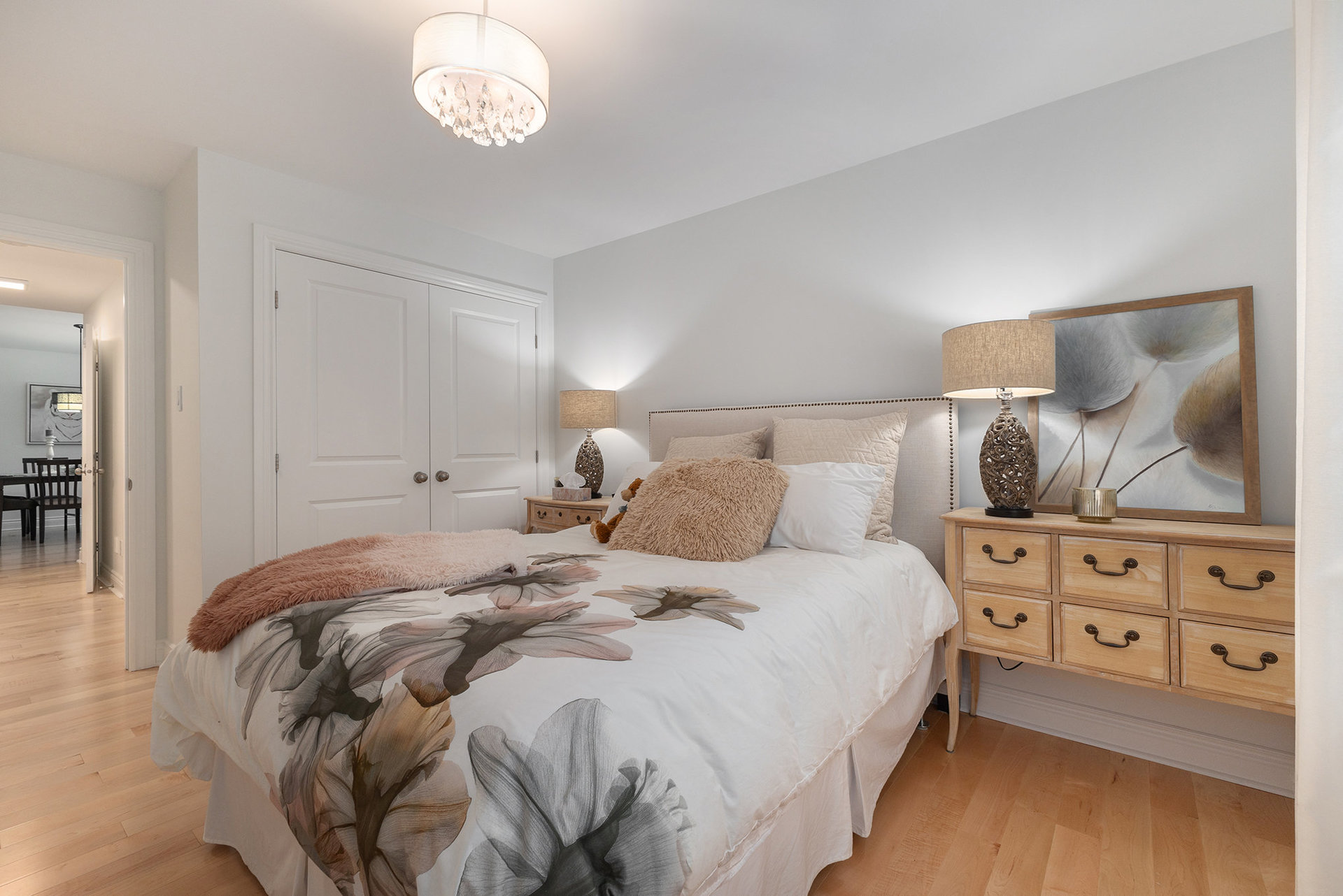 020_128_mclachlin_street-22_249