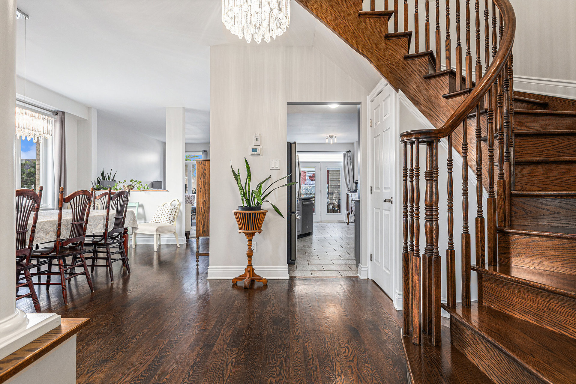 005_152_desmond_tru_15_589