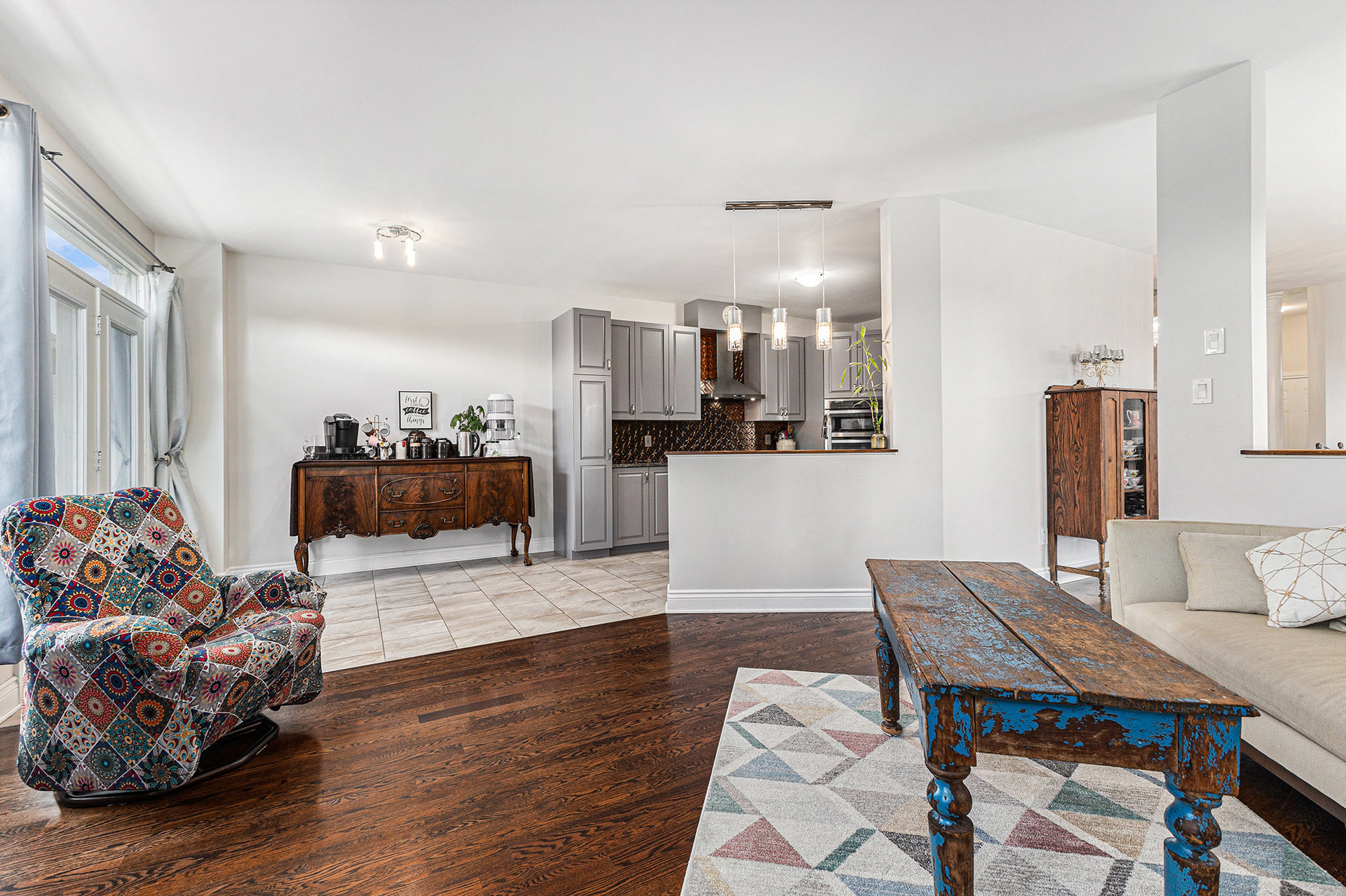 007_152_desmond_tru_19_723