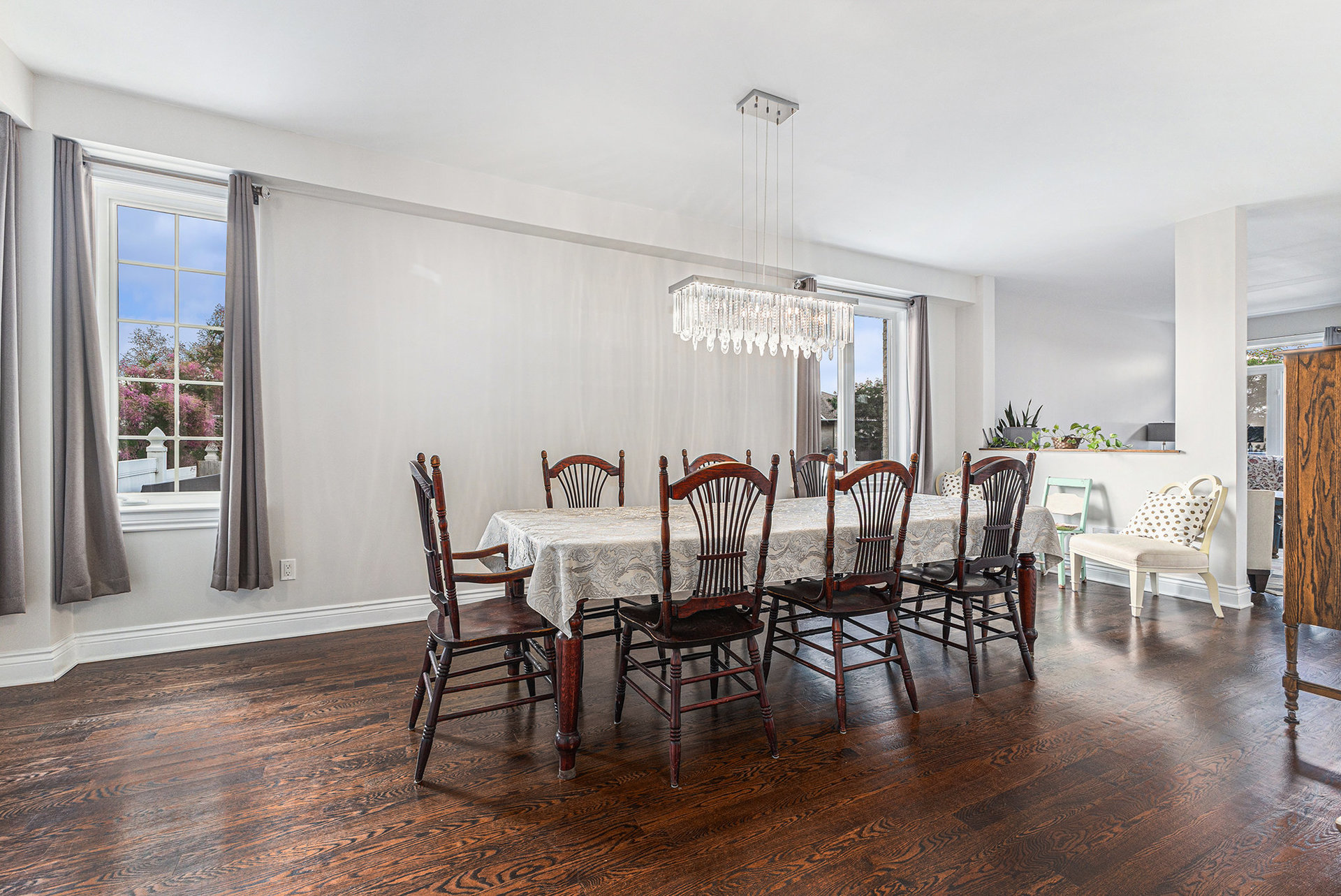 008_152_desmond_tru_16_609