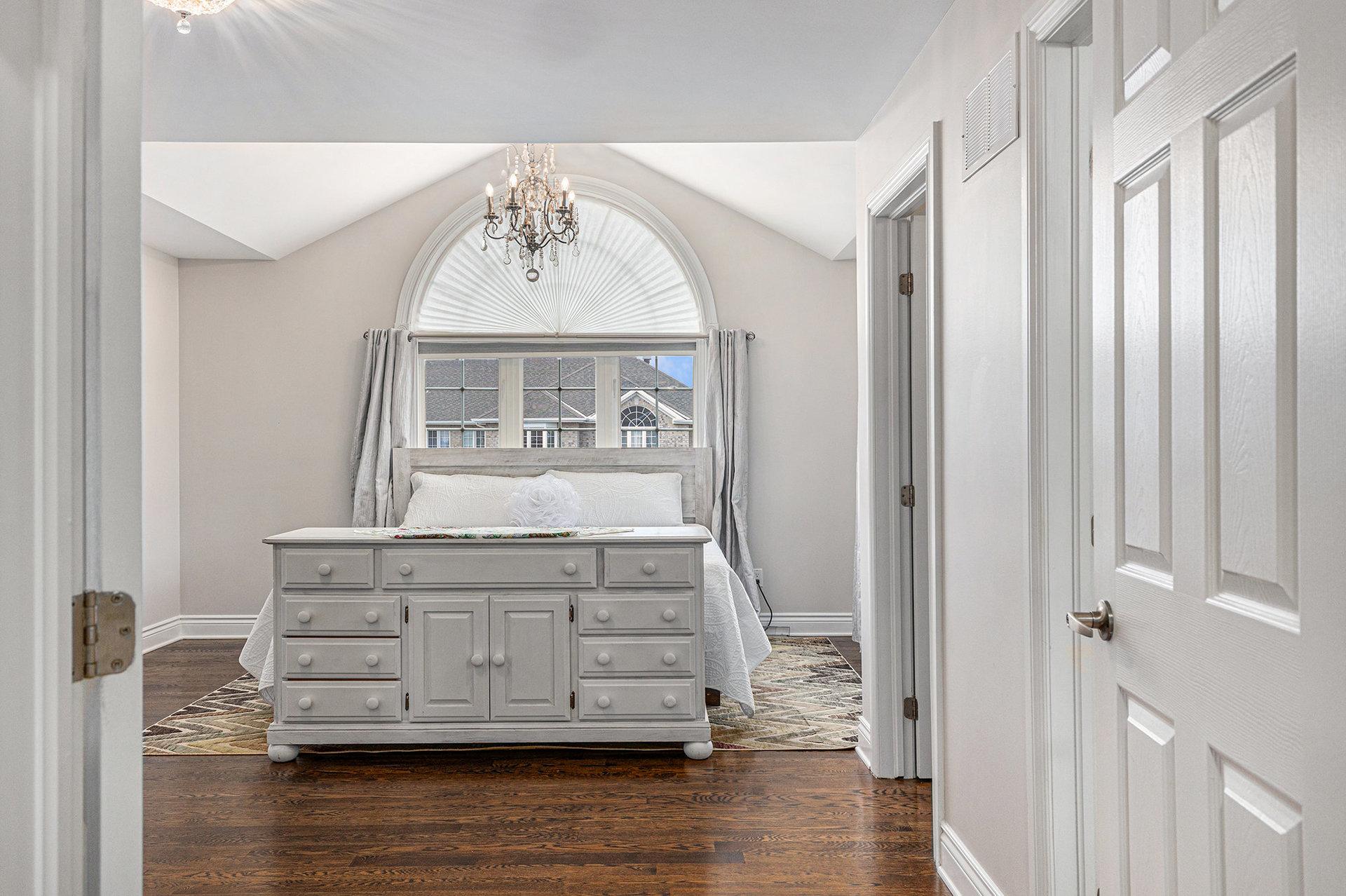 014_152_desmond_tru_10_697