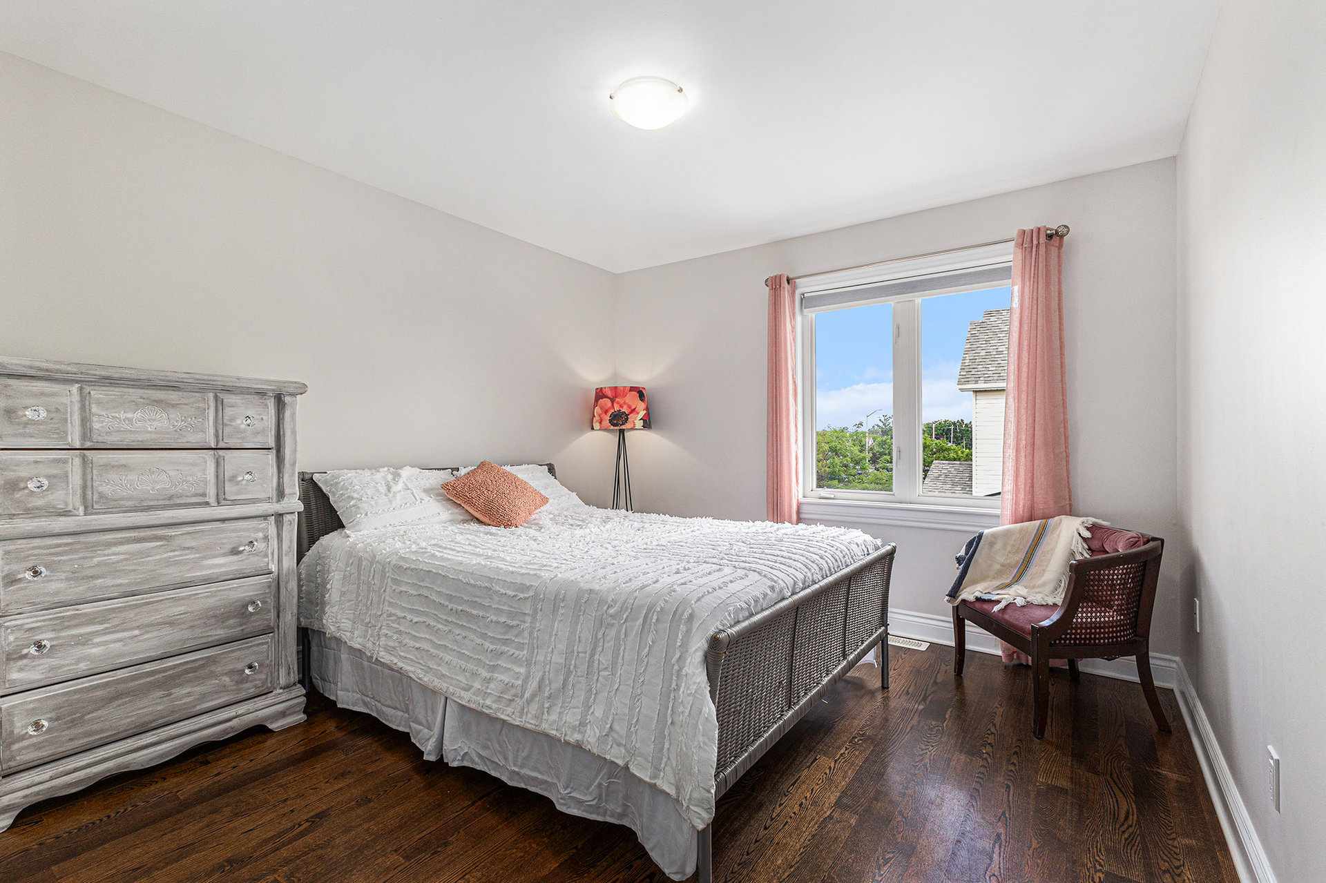 019_152_desmond_tru_7_757